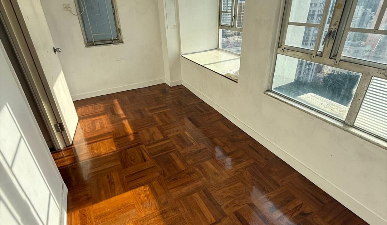 WhatsApp Image 2025-09-10 at 14.15.47 (1)