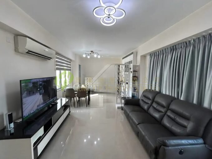 WhatsApp Image 2025 10 23 at 18.18.39