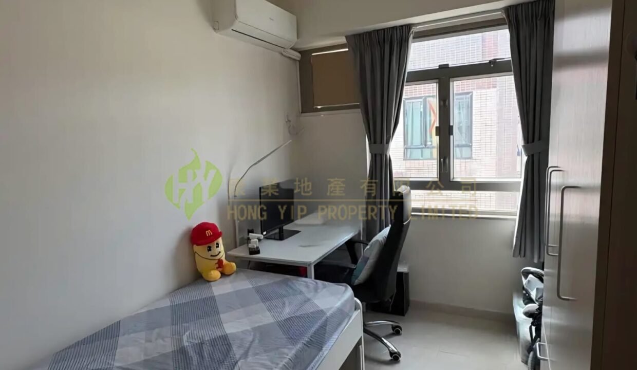 WhatsApp Image 2025-10-23 at 18.18.40 (2)