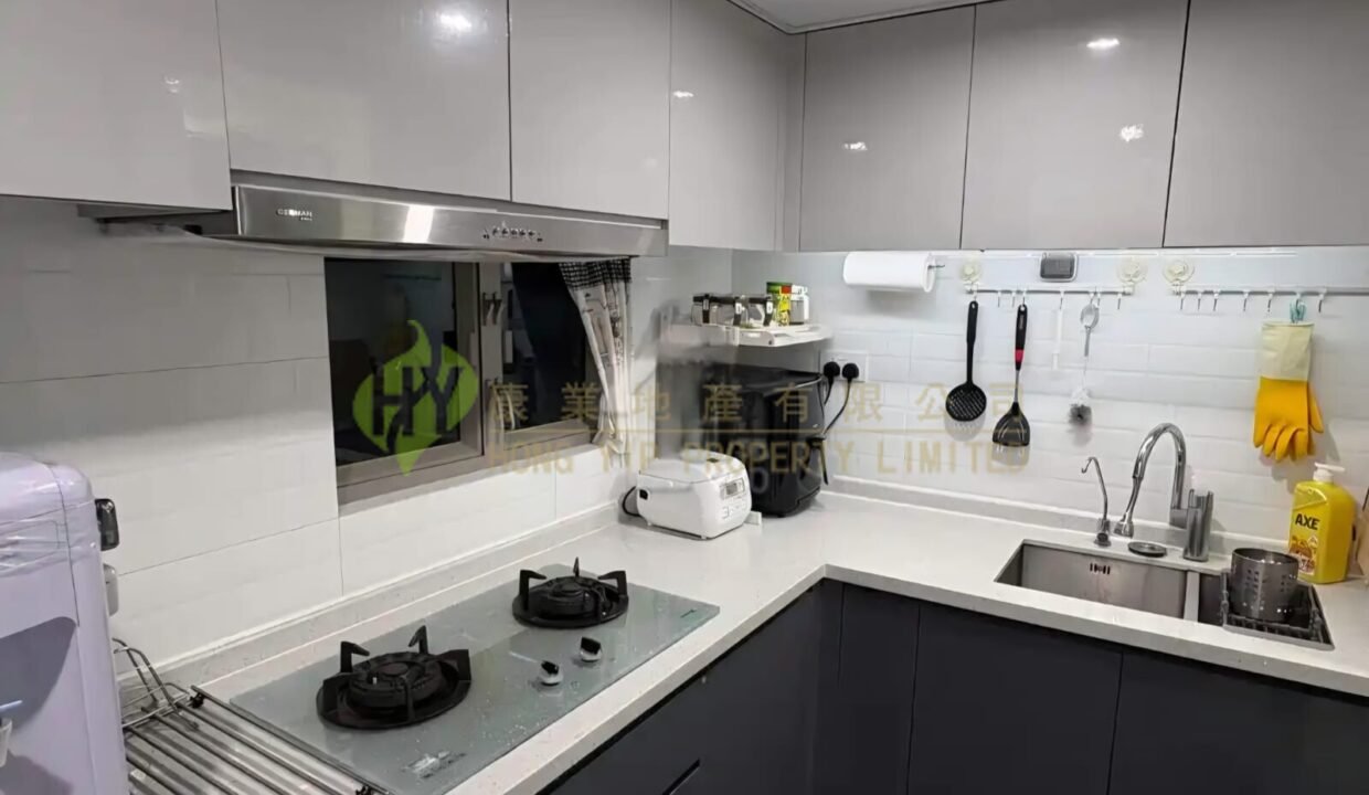 WhatsApp Image 2025-10-23 at 18.18.41 (1)