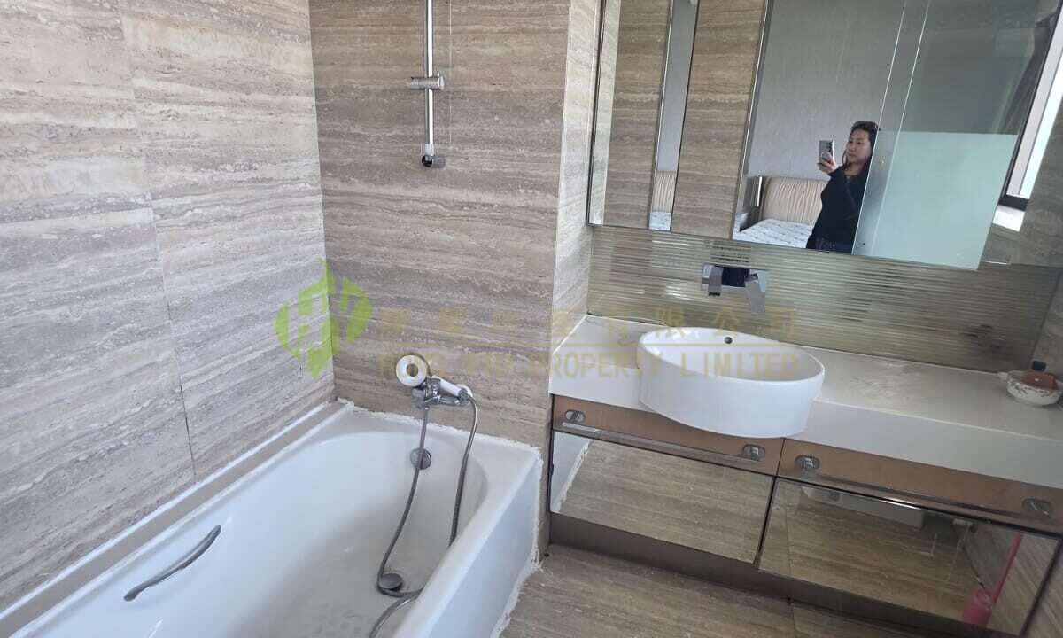 WhatsApp Image 2025-12-02 at 22.23.15 (7)