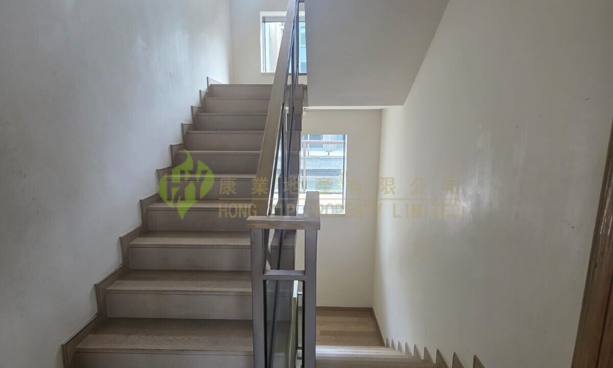 WhatsApp Image 2025-12-02 at 22.23.15 (8)