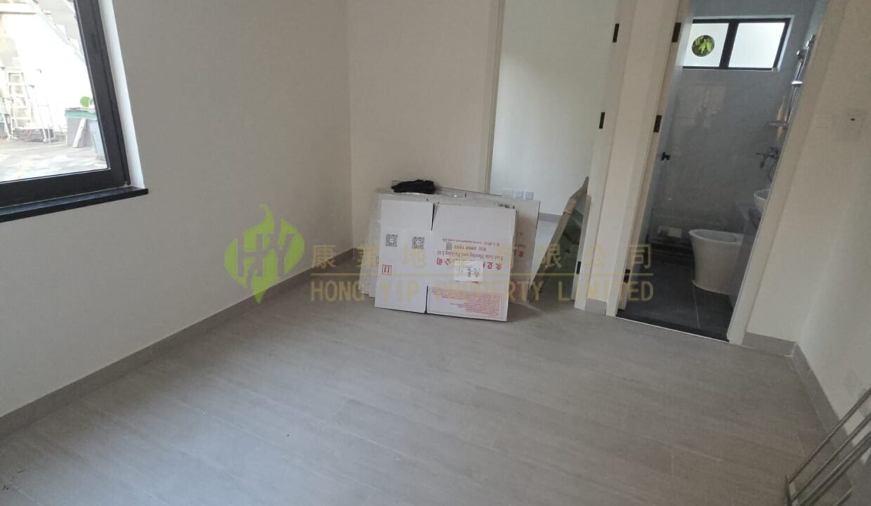 WhatsApp Image 2026-02-02 at 18.40.44