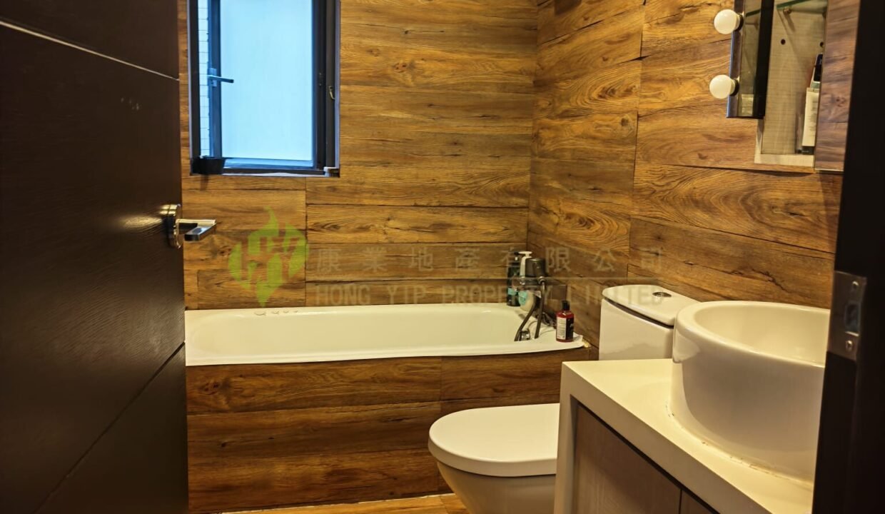 WhatsApp Image 2026-02-09 at 18.42.48