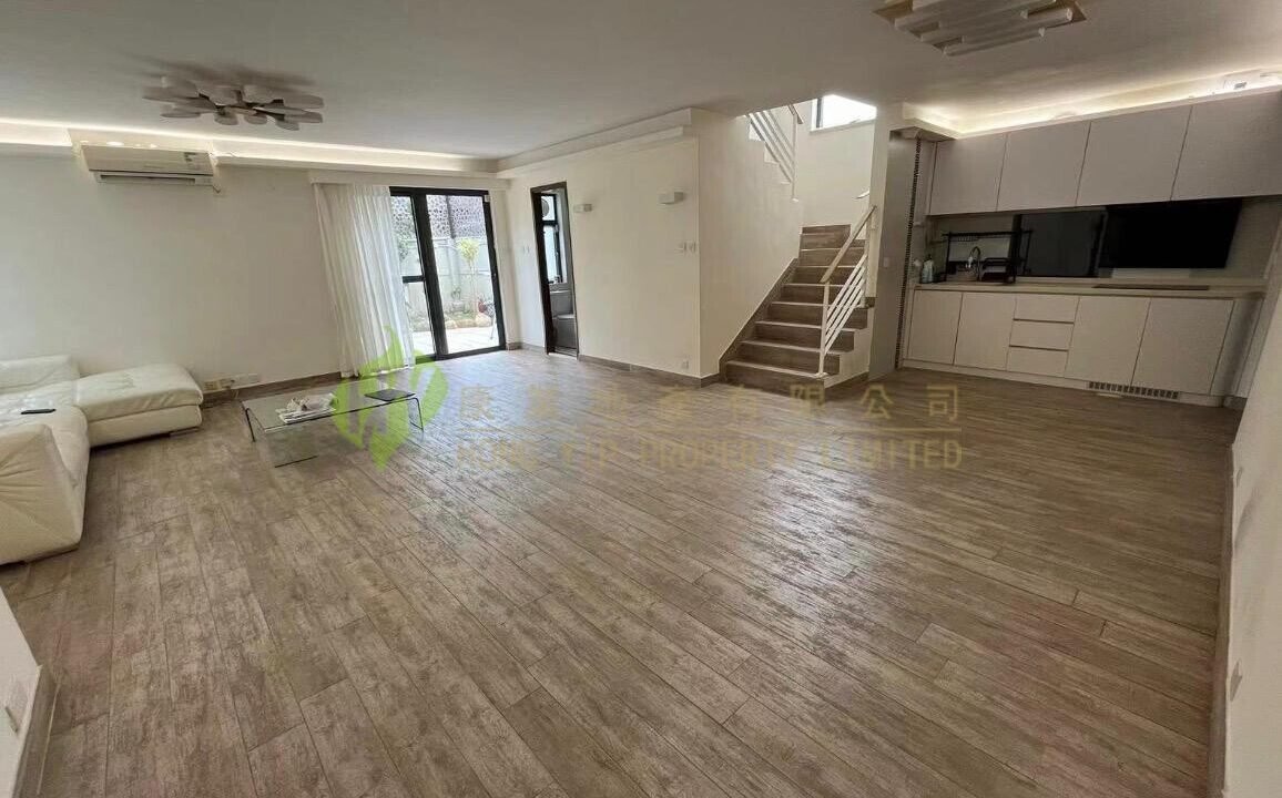 WhatsApp Image 2026-03-03 at 14.20.00