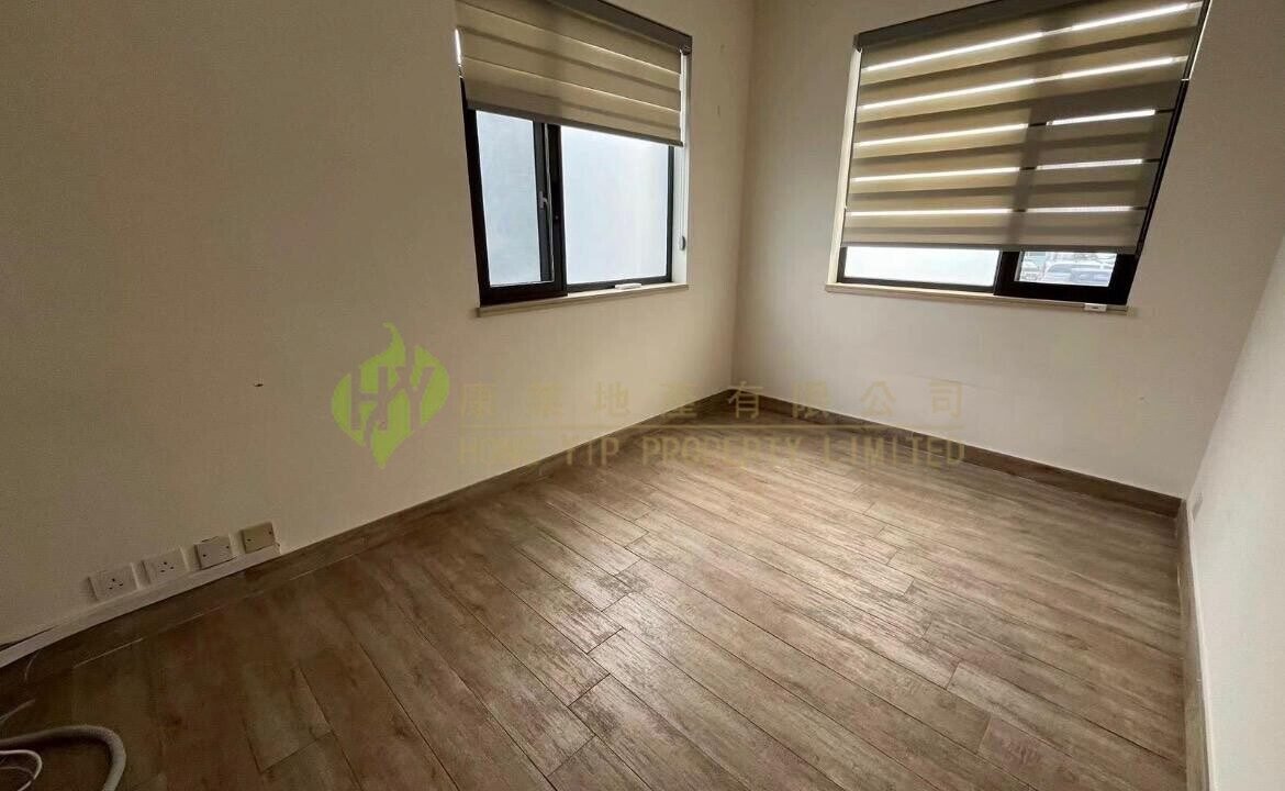 WhatsApp Image 2026-03-03 at 14.20.00 (5)